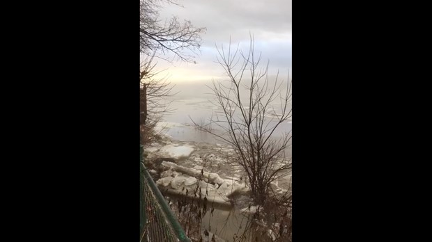 Le redoux fait bouger les glaces sur la rivière Chaudière