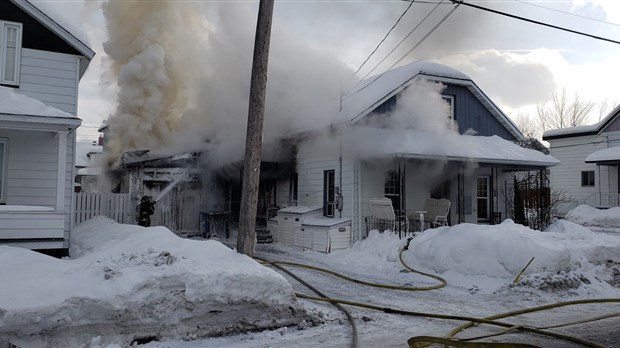 VIDÉO : Un incendie dans l'Ouest de Saint-Georges 