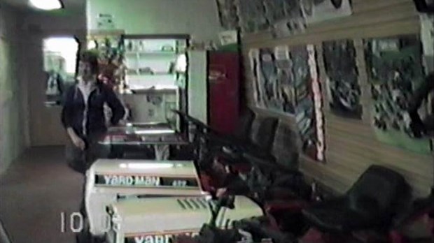 Normand DeLessard présente des Souvenirs de Raymond Loignon Sport en 1986