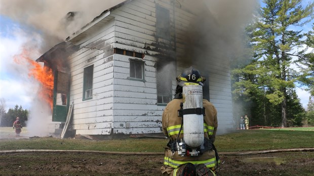 Un bon exercice pour les pompiers
