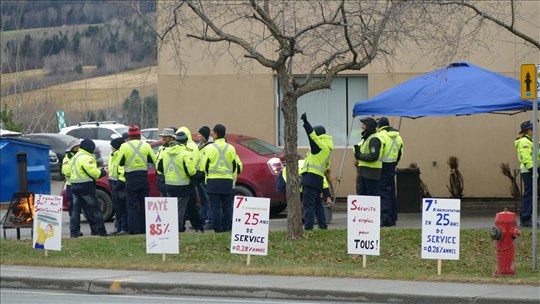 Grève ou lock-out: le TAT peut désormais imposer des services à maintenir