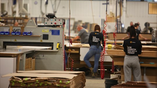 Travailleurs étrangers: des PME québécoises veulent d'Ottawa une «clause grand-père»