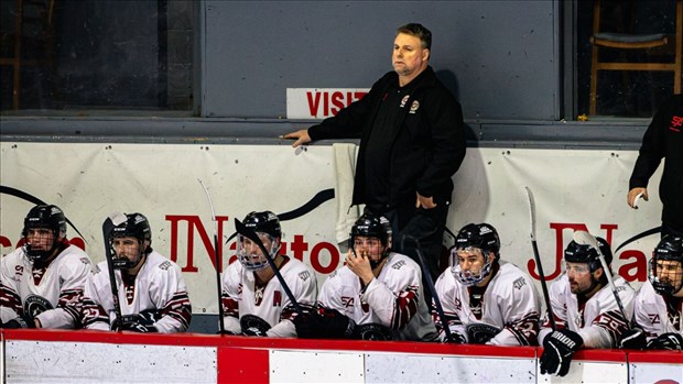 Coaticook prend les devants de la finale