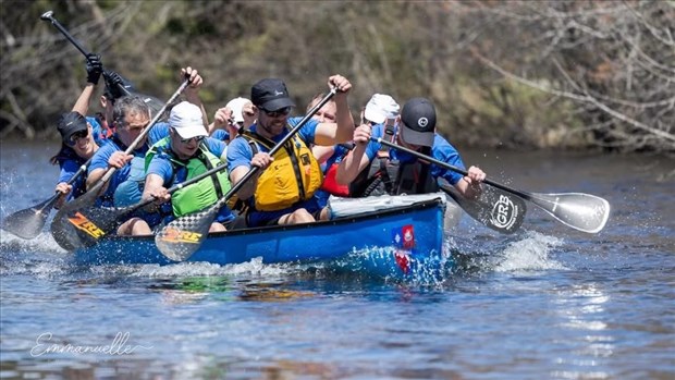 L’équipe Drakkar de Beauce en action sur la rivière Saint-Charles