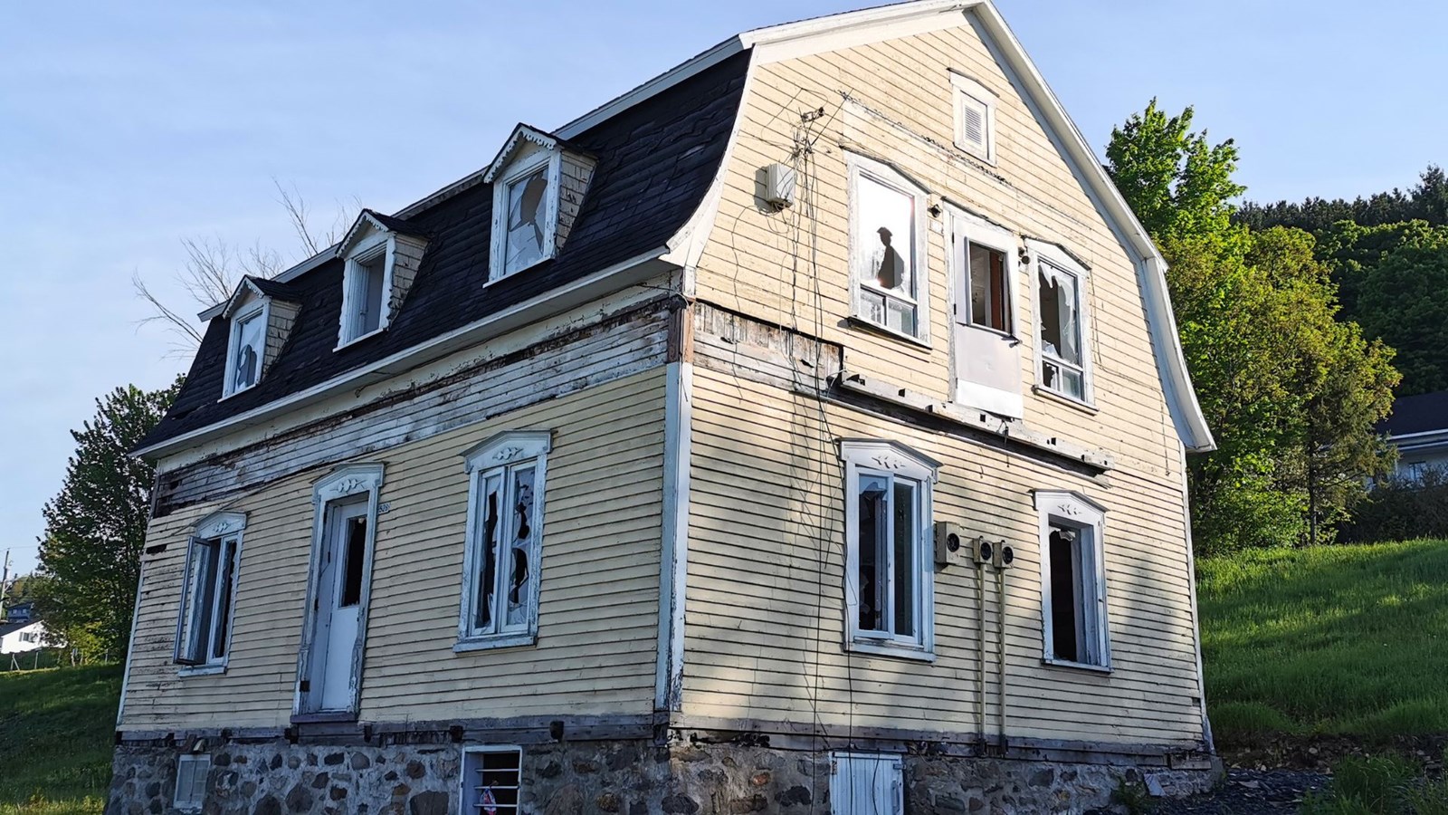 Beauceville veut adopter un règlement pour l'entretien des immeubles